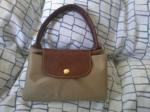 beige Longchamp Tasche in M-ganz neu